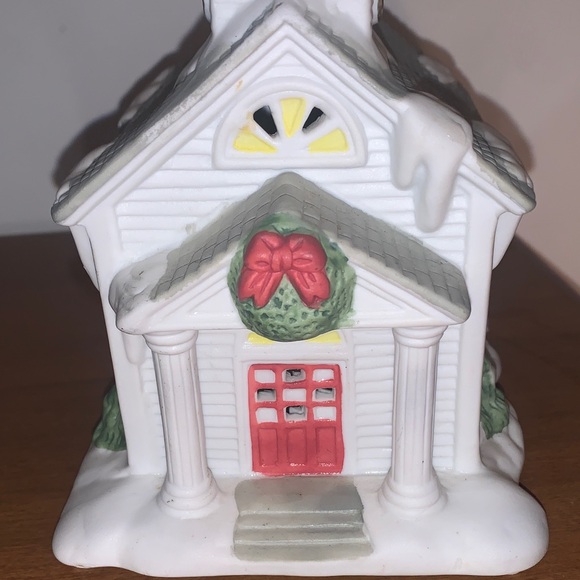 PartyLite Festive Church with Red Door and Green Accents - Picture 9 of 11